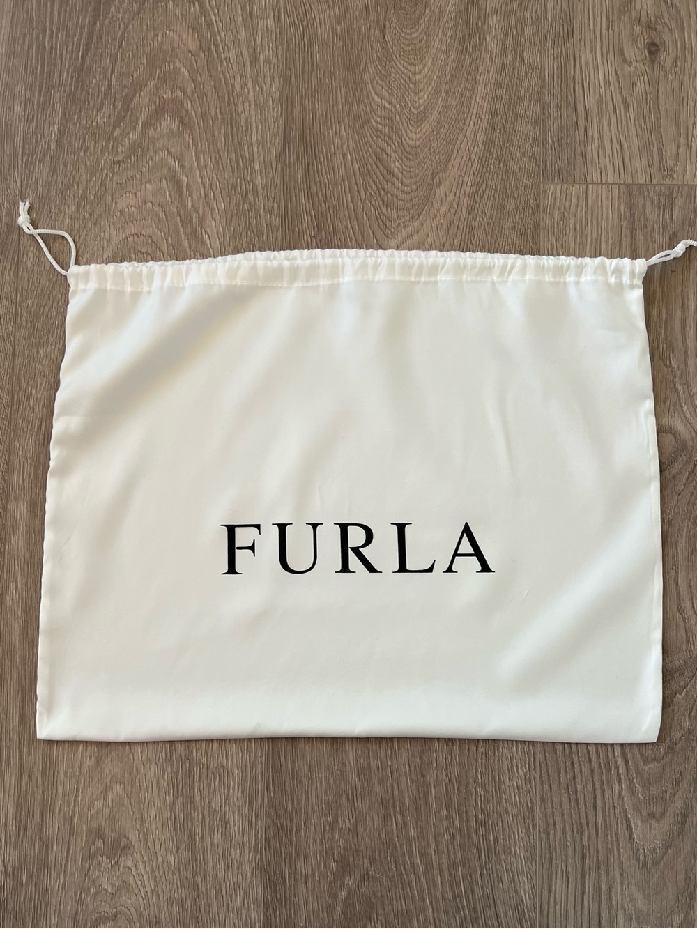 Furla dust bag (C66)